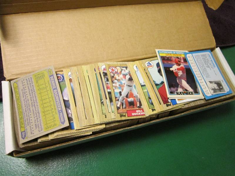 Box of 1987 Topps baseball cards...