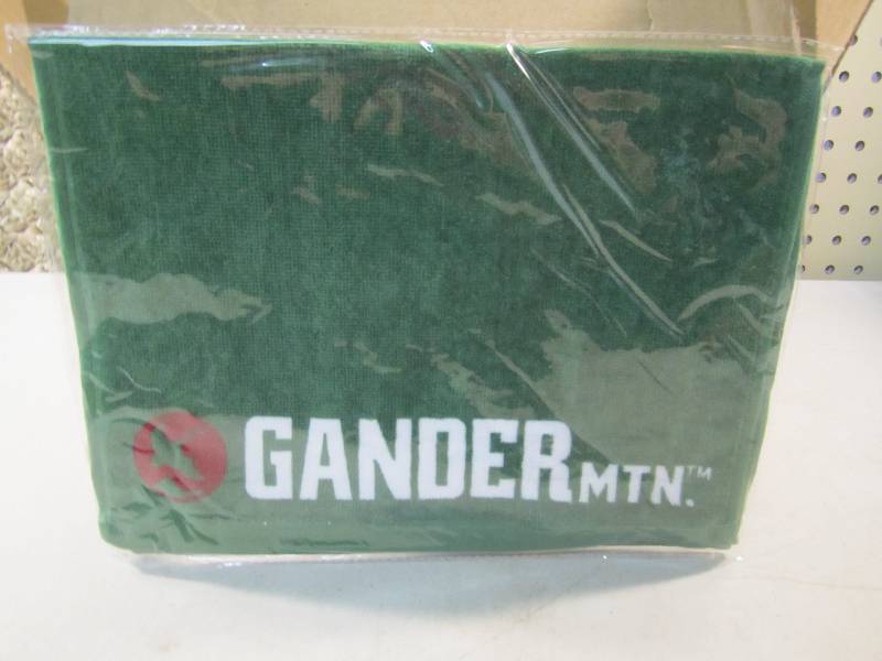 lot 34 image: Lot of 25 Gander Mountain FishingG...