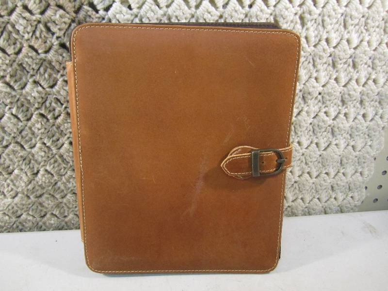 lot 39 image: Canyon Outback Leather Bear Canyon ...