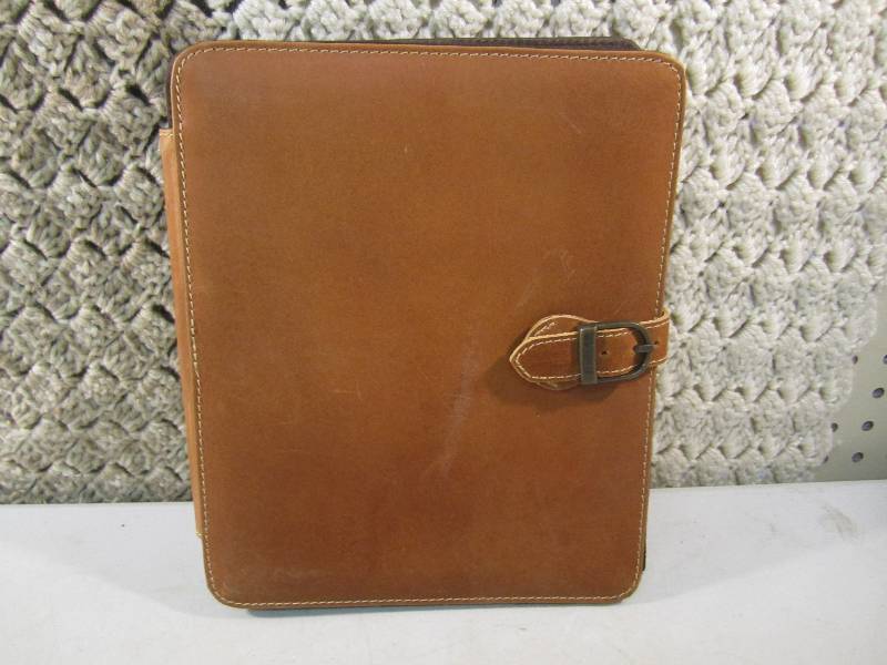lot 40 image: Canyon Outback Leather Bear Canyon ...