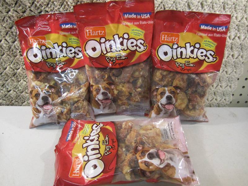 lot 81 image: Lot of 4 Bags Hartz Oinkies Pig Ear...
