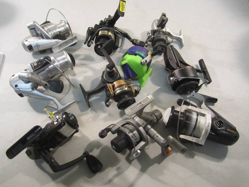 lot 140 image: Lot of 10 Misc Fishing Reels Some l...