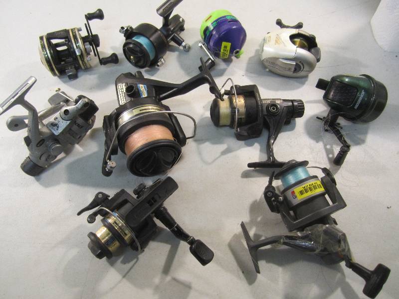 lot 143 image: Lot of 10 Misc Fishing Reels Some l...