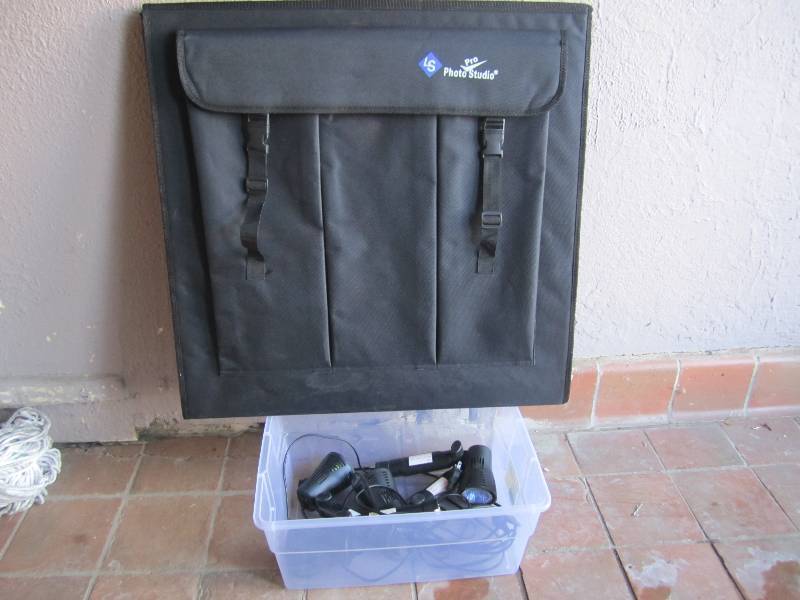 lot 168 image: Portable Photo Studio Pro with 4 Li...
