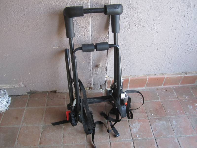 lot 182 image: Graber Bicycle Rack Looks to be in ...