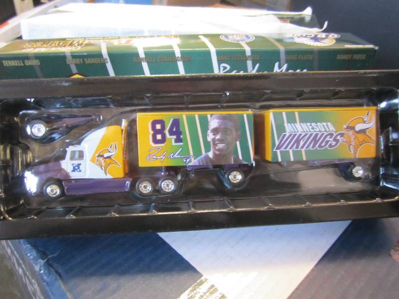 lot 208 image: Lot of 3 Randy Moss NFL Team Mates ...