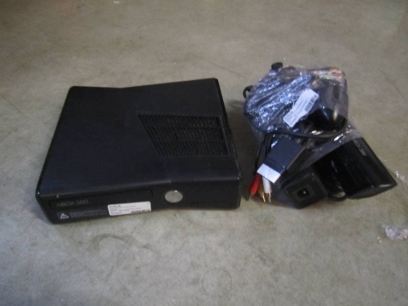 lot 245 image: X Box 360 Gaming System with Contro...
