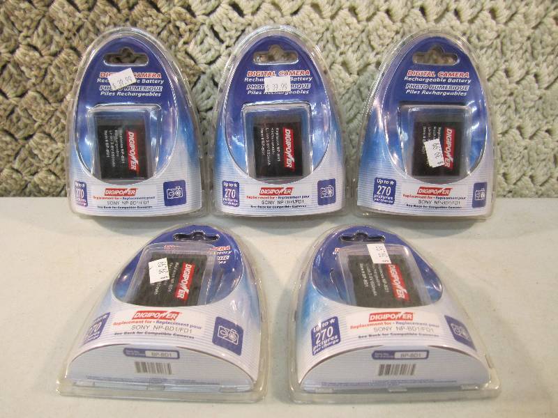 lot 297 image: Lot of 5 Sony Rechargable Digital C...