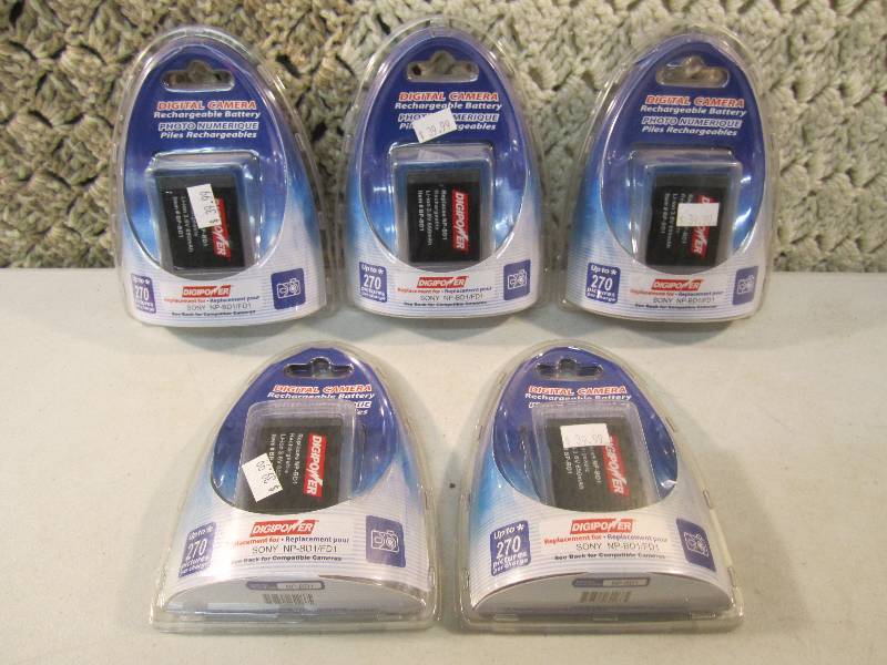 lot 299 image: Lot of 5 Sony Rechargable Digital C...