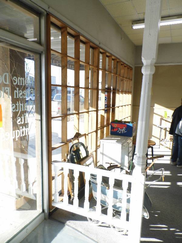 lot 17 image: Post and Railing