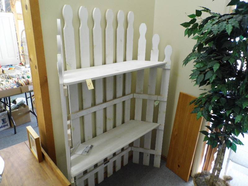 lot 62 image: Fence Shelf Display
