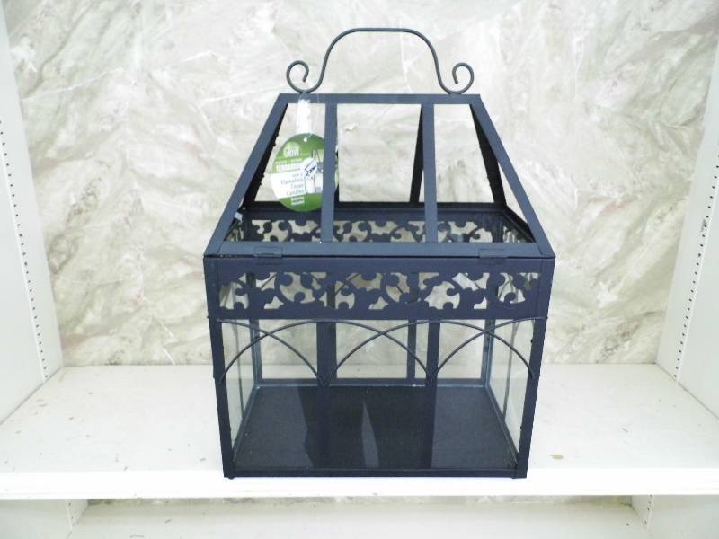 lot 74 image: Metal Display