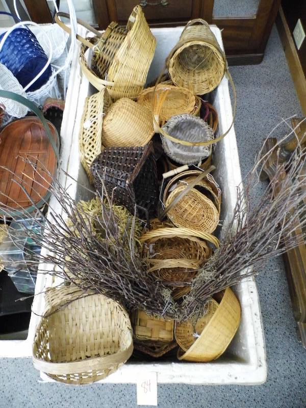 lot 84 image: Baskets