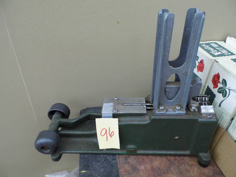 lot 96 image: Pick Machine