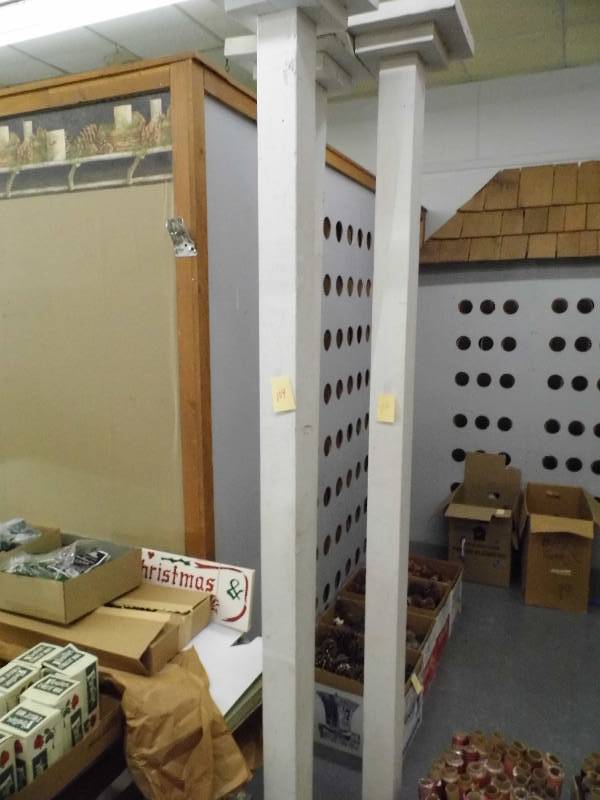 lot 104 image: Pillar