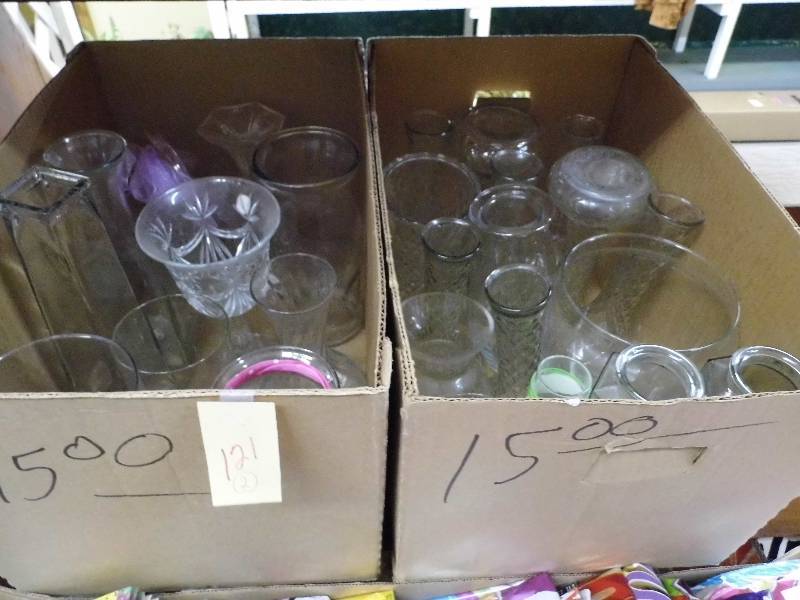lot 121 image: Assorted Vases