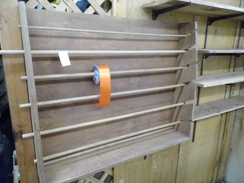 lot 127 image: Ribbon  Rack