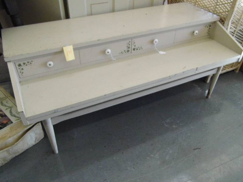 lot 174 image: Bench