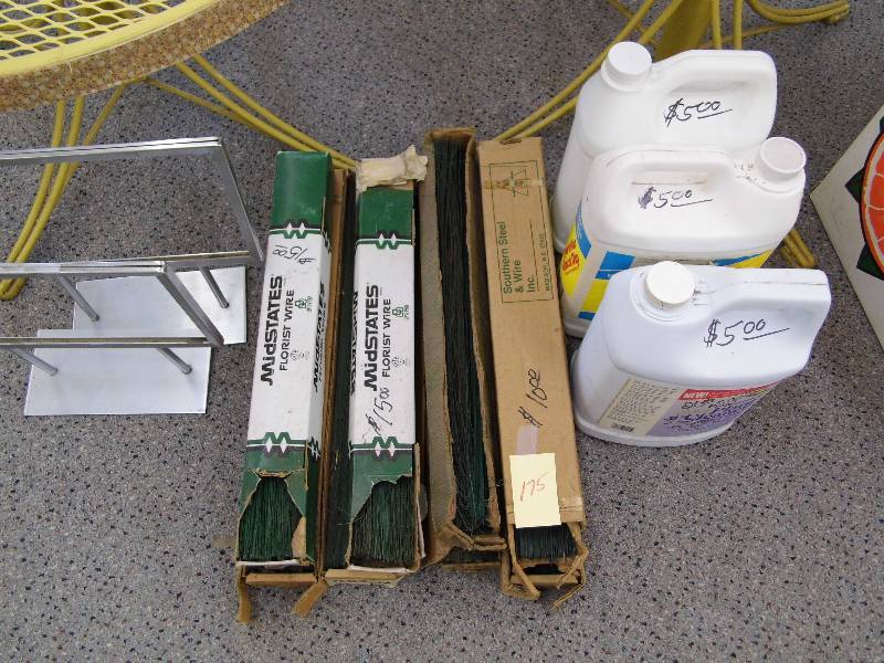 lot 175 image: Wire - Plant Cleaner - Sign Holders