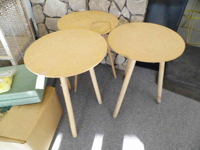 lot 178 image: 3 Round Tables