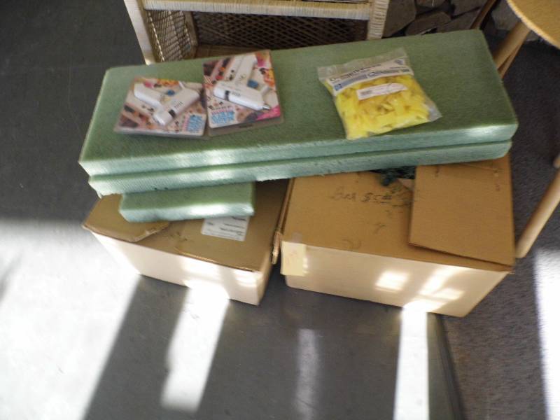 lot 179 image: Moss - Greem Foam - Glue Guns