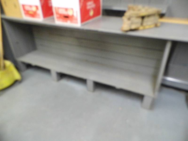 lot 205 image: Shelf