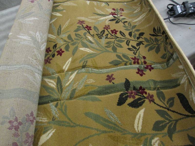 lot 90 image: Evolution 31.5x 47.2 inch area rug...