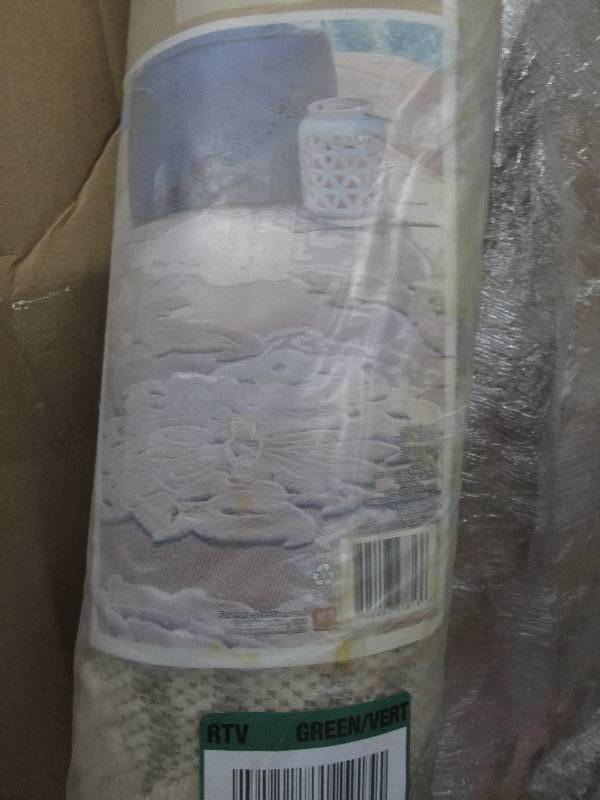 lot 95 image: Hampton Bay 5ft 3in x 7 ft 5 in Ind...