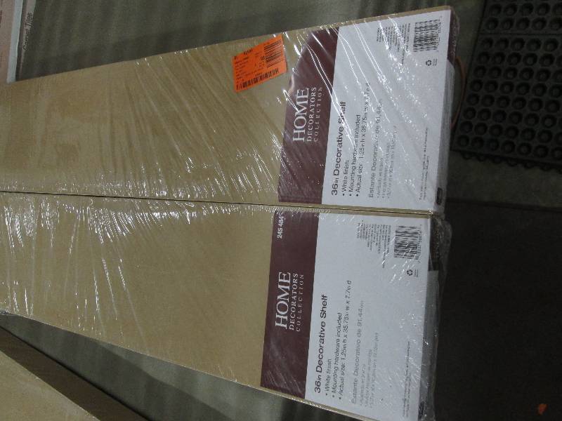 lot 111 image: Lot of 2 Home Decorators Collection...