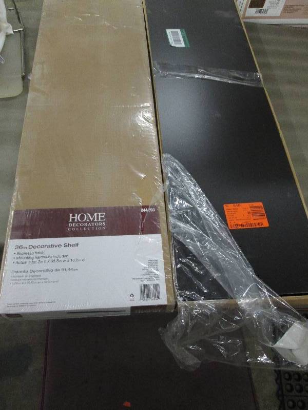 lot 115 image: Lot of 2 Home Decorators Collection...