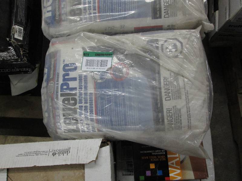 lot 126 image: Henry 555 Level Pro 40 lb. Self-Lev...