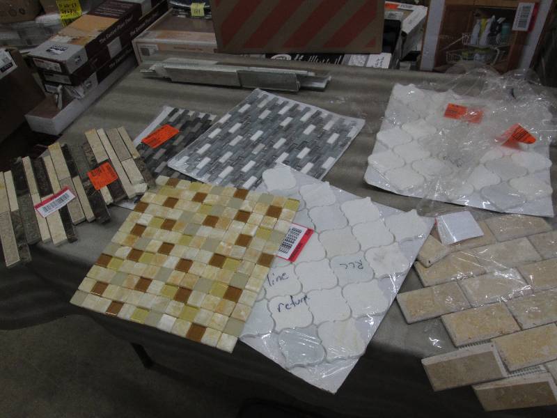 lot 135 image: Lot of 7 Assorted Sheets of Decorat...