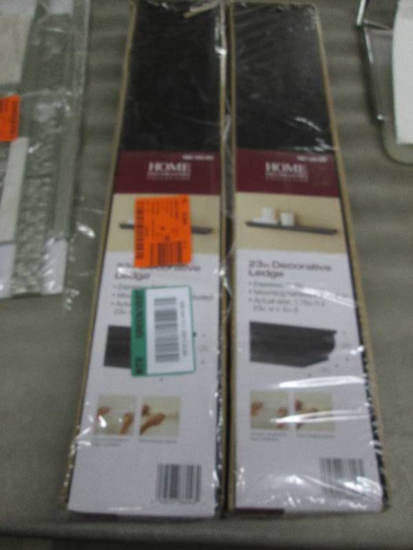 lot 148 image: Lot of 2 Home Decorators Collection...