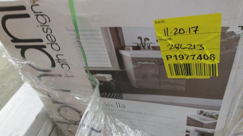 lot 198 image: Domani Stella in 24.50 in. W x 18.7...