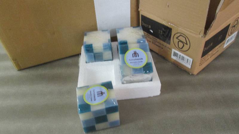 lot 277 image: Case of 6 boxes of 4 Hometrends 3 i...