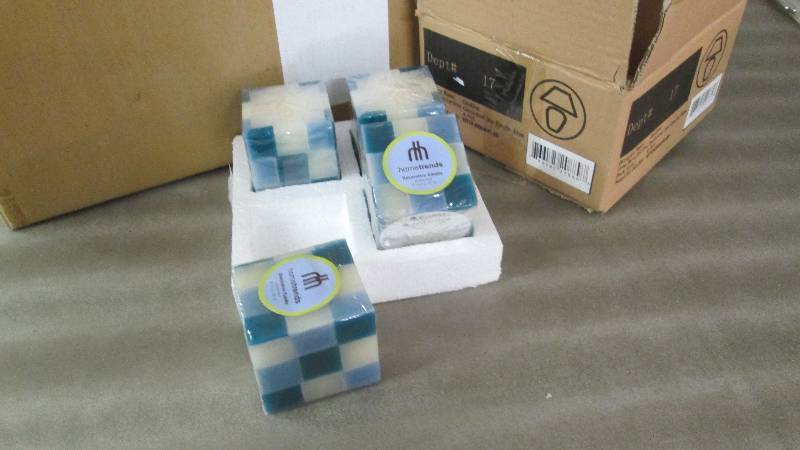 lot 278 image: Case of 6 boxes of 4 Hometrends 3 i...