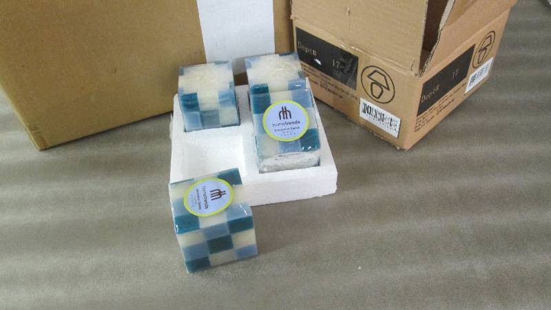 lot 281 image: Case of 6 boxes of 4 Hometrends 3 i...