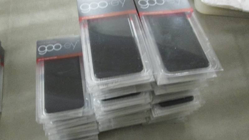 lot 316 image: 25 Black Goo-ey iPhone 66S Hands F...