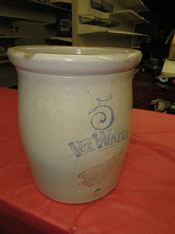 5 GALLON WATER CROCK, SEE PICTURES OF CRACK, NO SPIGOT