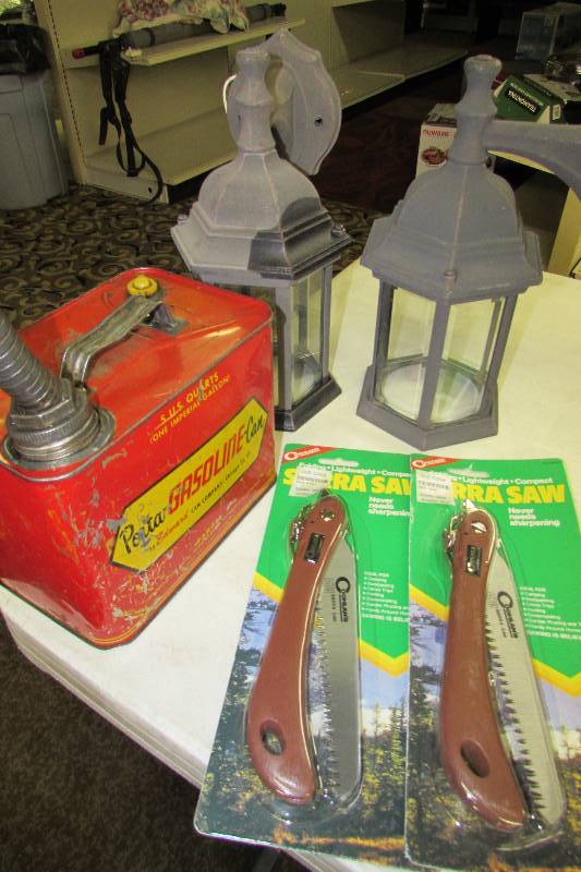 METAL GAS CAN, TWO OUTDOOR LIGHT FIXTURES, TWO FOLDING CAMPING SAWS