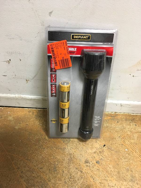 lot 59 image: Defiant 600 Lumens Unbreakable 3D LED Flashlight