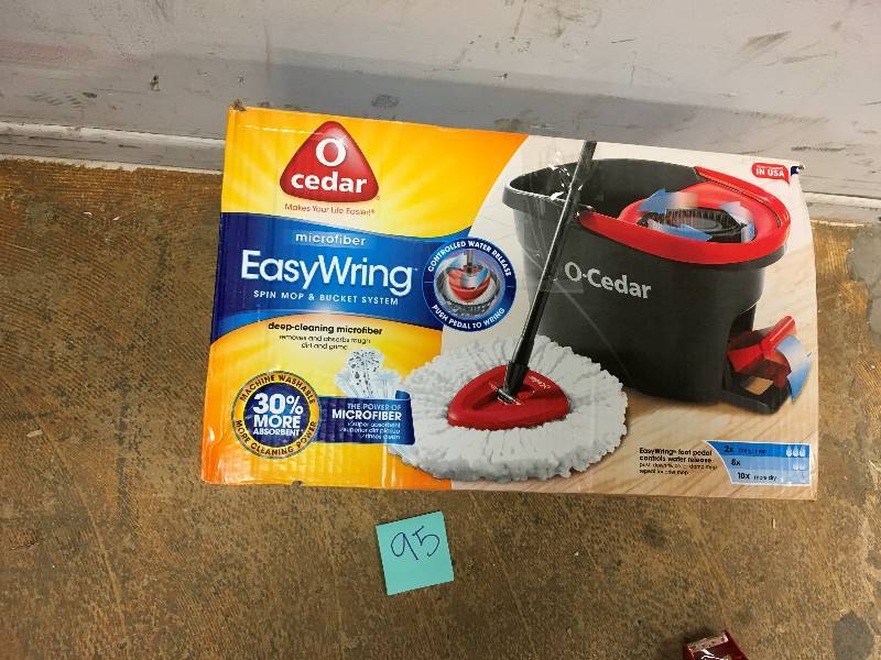 lot 95 image: O Cedar EasyWring Spin Mop & Bucket System used