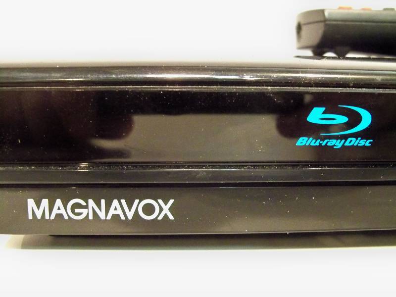 lot 13 image: Magnavox Blu-Ray