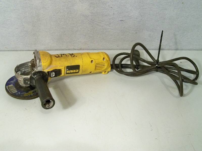 DeWALT Angle Grinder | J\u0026M #4 Lionel 