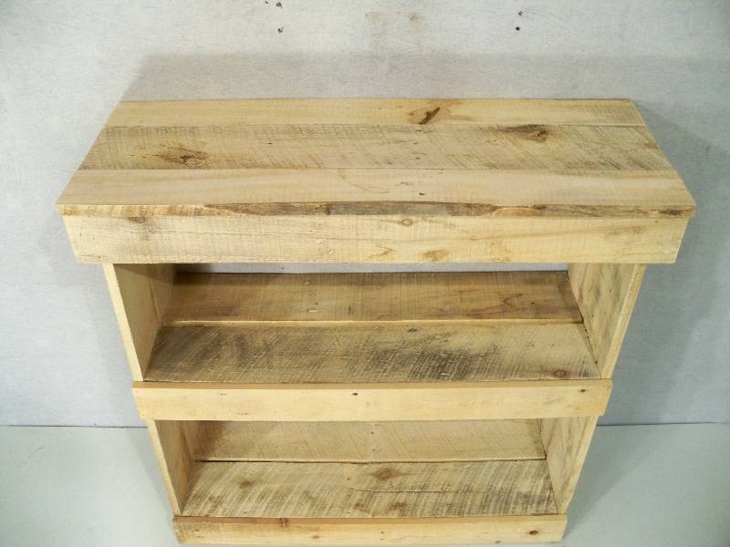 lot 29 image: Barnwood Shelf
