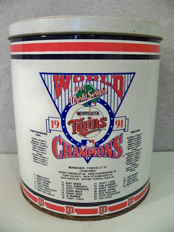 lot 61 image: Twins Popcorn Tin