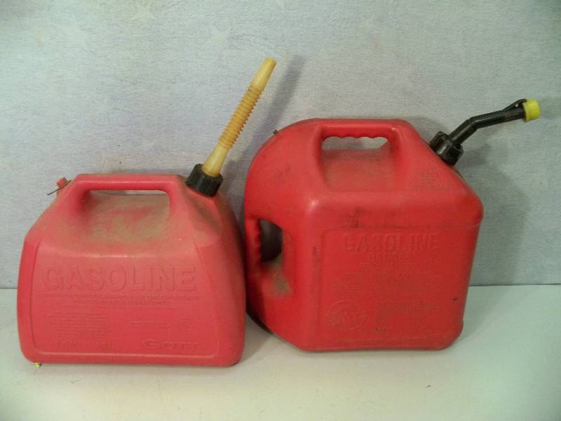 lot 55 image: Plastic Gas Cans