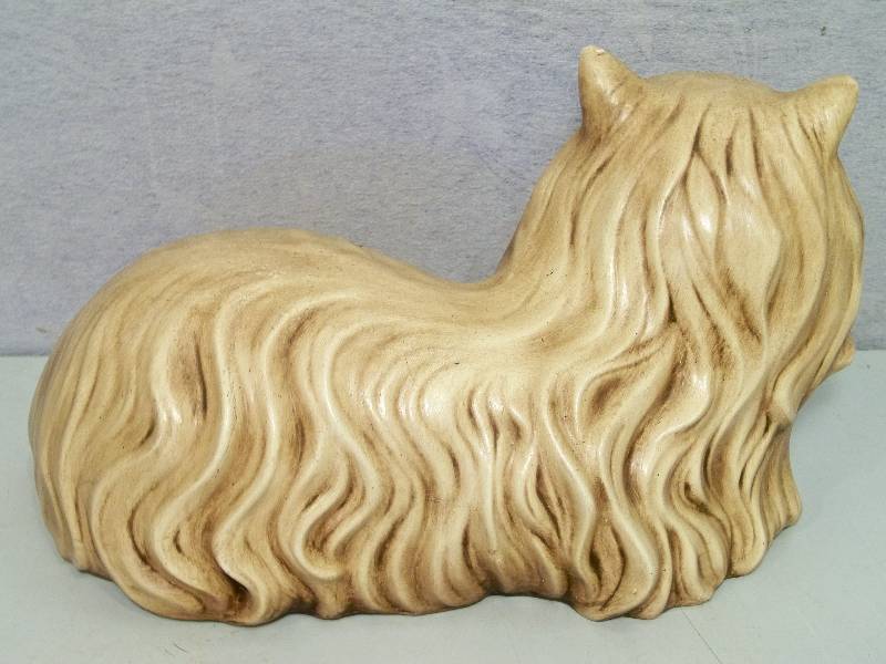 lot 76 image: Ceramic Cat