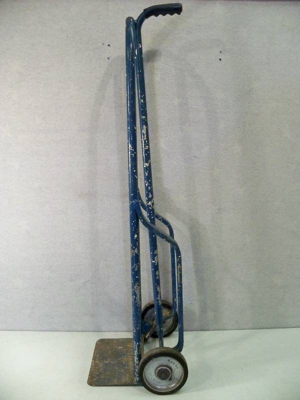 lot 86 image: Two Wheel Cart
