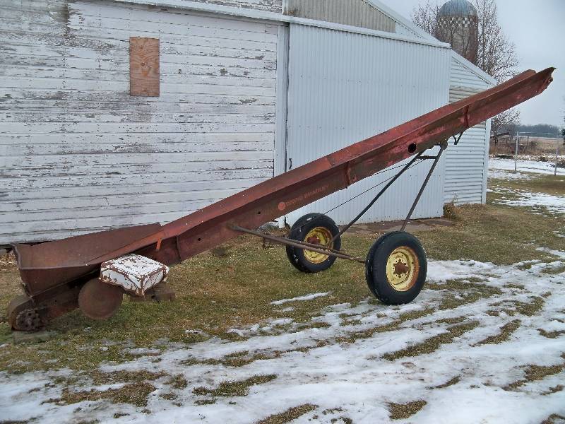 lot 84 image: Grain Elevator